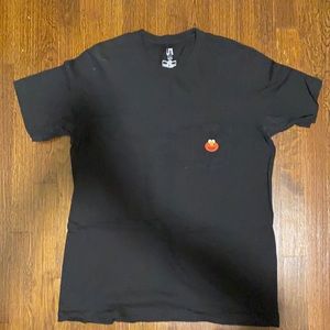 Men’s Uniqlo x Kaws Sesame Street Black Tee